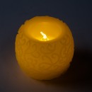 GloboStar® CANDLE 79537 Διακοσμητικό Realistic Κερί με LED Εφέ Κινούμενης Φλόγας - Μπαταρίας 3 x LR1130 Θερμό Λευκό 2700K Μπεζ D6 x H5cm