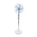 GloboStar® SOLARA-FAN 85355 Solar Fan Αυτόνομος Ηλιακός Επιδαπέδιος Ανεμιστήρας 25W 2 Λειτουργιών Ρεύματος με AC 220-240V ή με Φωτοβολταϊκό Panel 9V 12W & Επαναφορτιζόμενη Μπαταρία Li-ion 7.4V 4400mAh - 3 Ταχύτητες - Ενσωματωμένο USB 2.0 Charger Συσκευών 