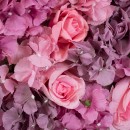 GloboStar® Artificial Garden ROSES STORY PURPLE 78336 Τεχνητό Διακοσμητικό Πάνελ Λουλουδιών - Κάθετος Κήπος σύνθεση Αμβροσία Μ60 x Π40 x Υ6cm